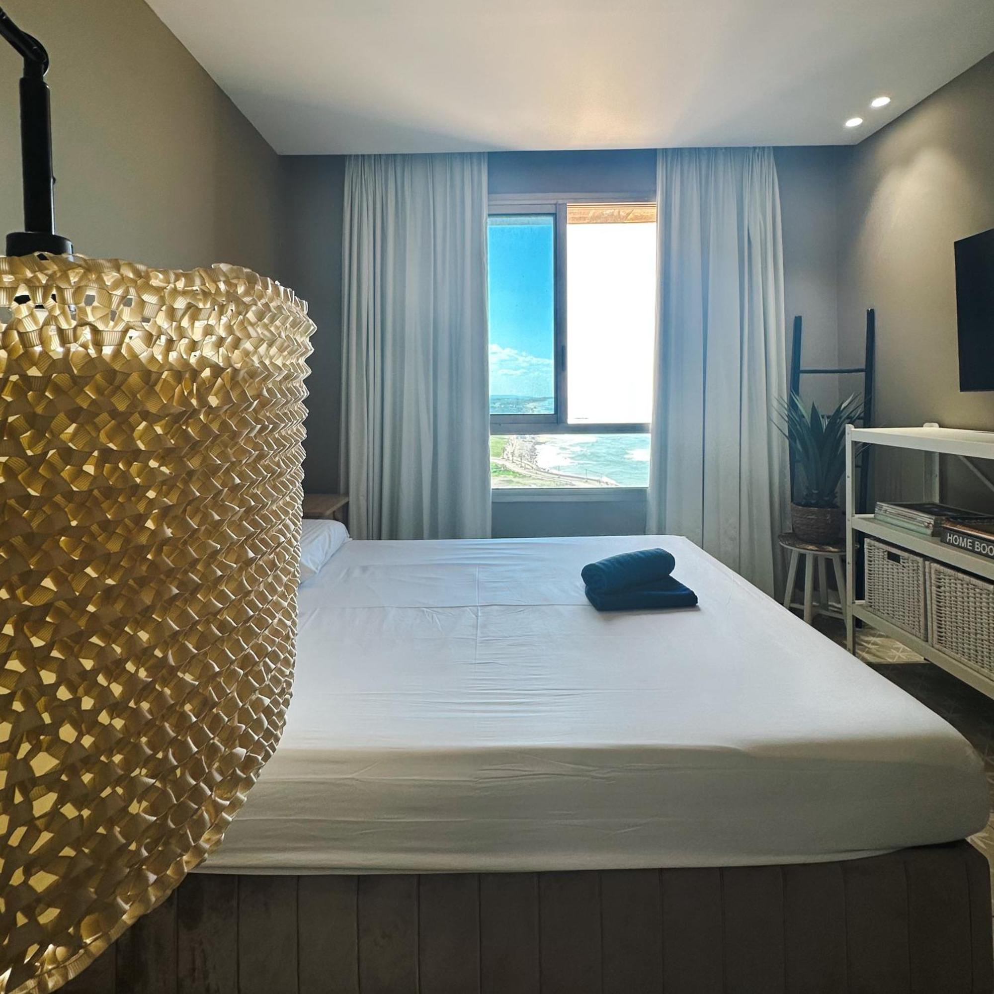 Haifa Almog Tower- "Blue Reef" Suite On The Sea Exterior foto